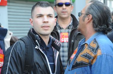 Fabien Engelmann, délégué CGT candidat du FN arrive à la Confédération générale des travailleurs