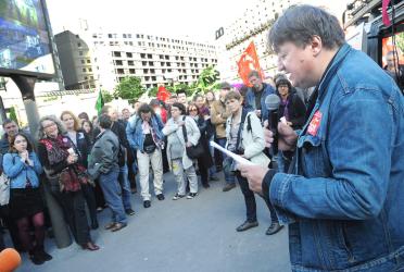 Intervention de la Fapt-Cgt au rassemblement devant le Ministère des finances pour demander la réintégration de Yann Le Merrer