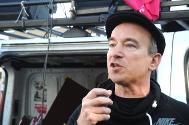 Yann Le Merrer Postier du 92 au rassemblement devant le Ministère des finances