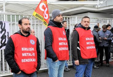 Délégation douvriers de Renault Bursa D0SK Conftionation des syndicats révolutionnaires de Turquie