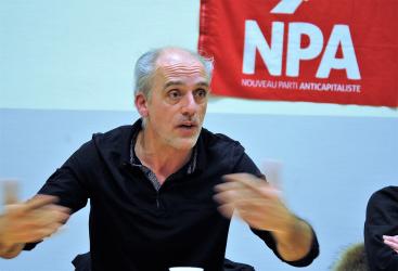Intervention de P POUTOU Candidat anticapitaliste ouvrier Syndicaliste Cgt chez Ford au meeting Evry Essonne