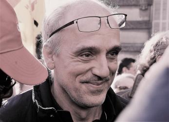 Philippe Poutou syndicaliste Cgt de Ford au rassemblement de soutien aux 9 militants Cgt de PSA Poissy