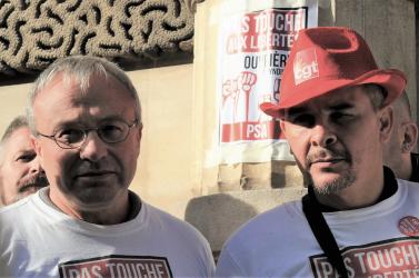 Jean-Pierre Mercier en soutien des 9 syndicalistes Cgt de PSA devant le tribunal correctionnel de Versailles