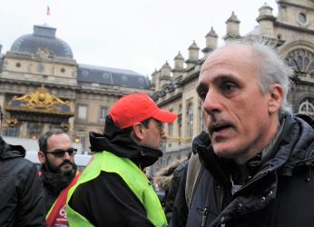 Gilles Lambersend et Thierry Captif, militants CGT de l'usine Ford de Blanquefort, devant le Palais de justice