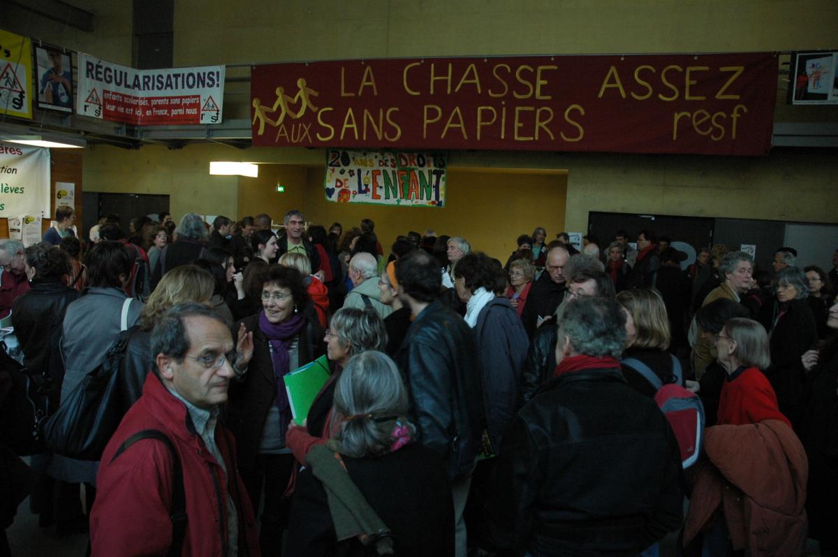 RESF Six heures hall d'entrée