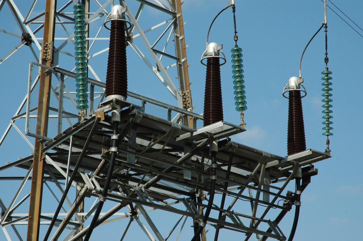 Plots en verre d'Energie électrique ERDF ( Electricité réseau de distribution France).