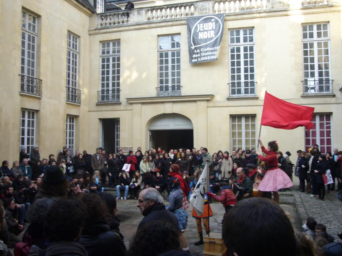 Jolie Môme à la Marquise