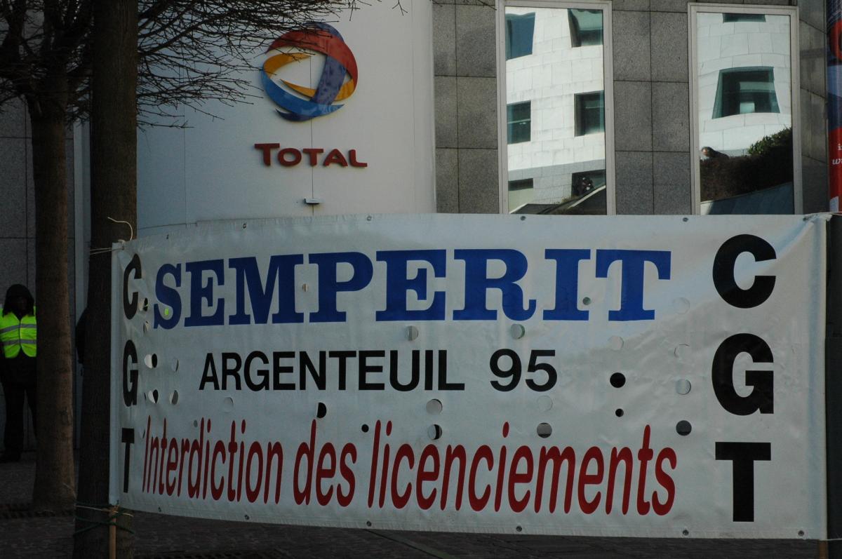 SEMPERIT Cgt interdiction des licenciements.