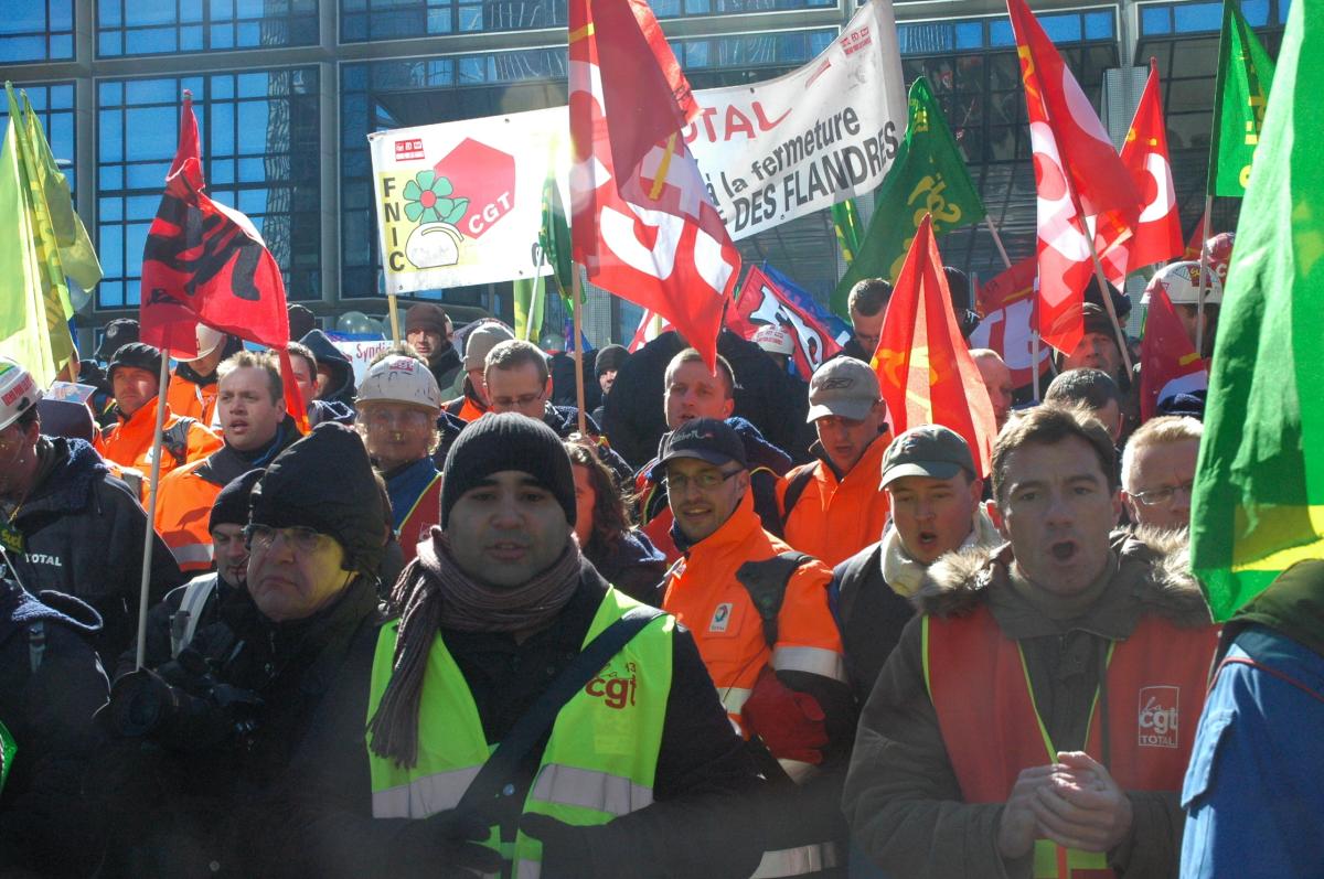 Salariés des Raffineries TOTAL en Manifestation.
