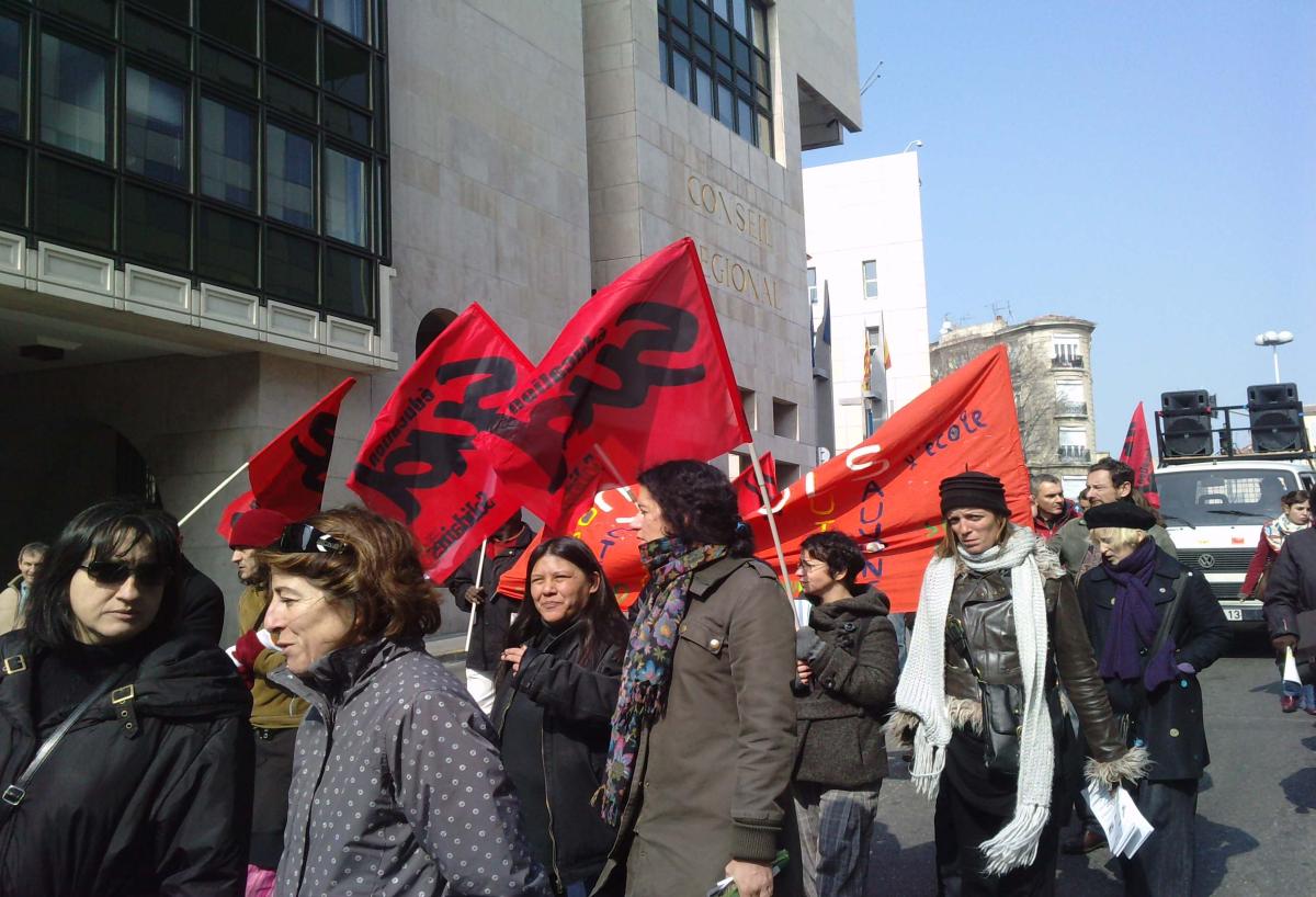 drapeaux SUD éducation