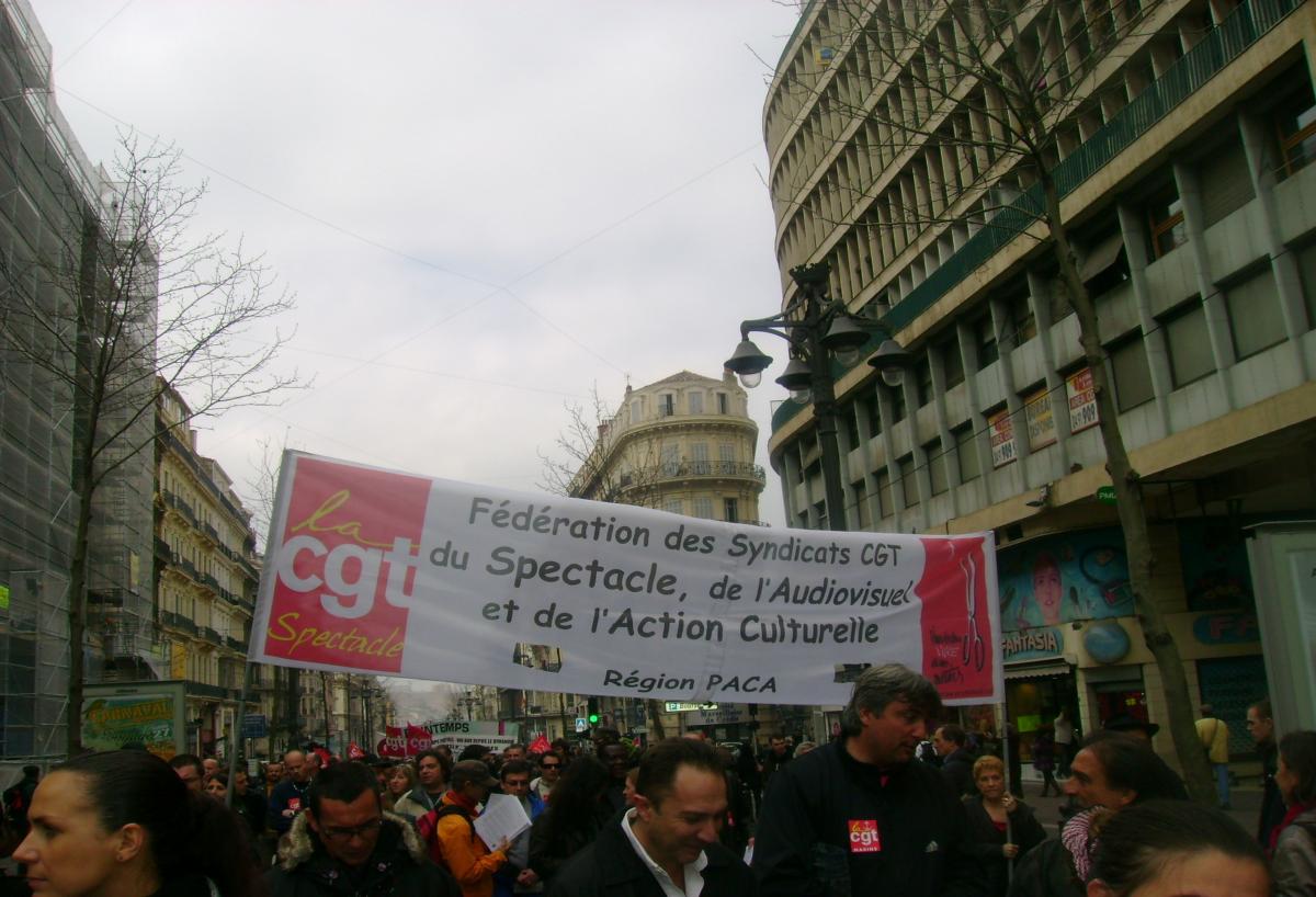 banderole fédérations des syndicats CGT du spectacle-de l'audiovisuel - et de l'action culturelle region PACA