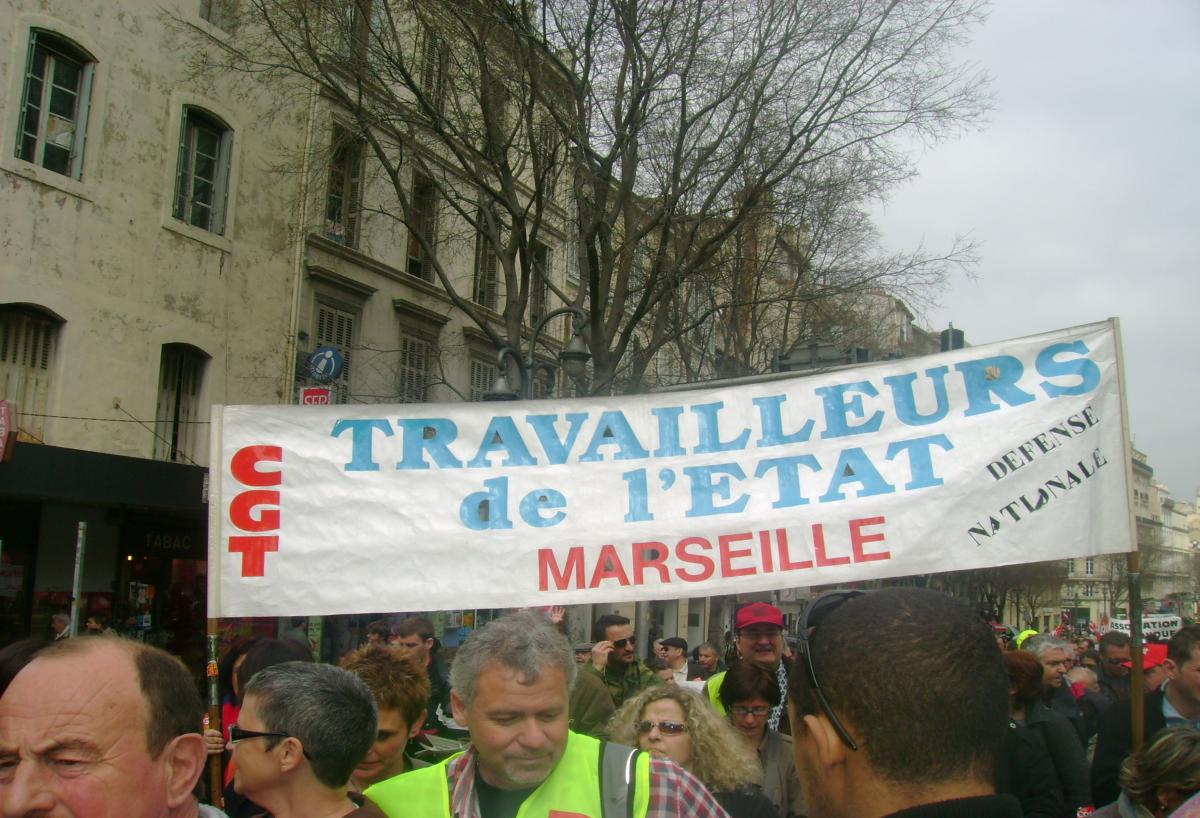 banderole TRAVAILLEURS DE L'ETAT / MARSEILLE