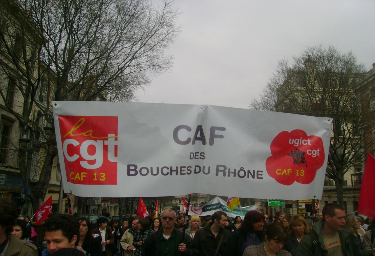 banderole CAF des bouches du Rhône