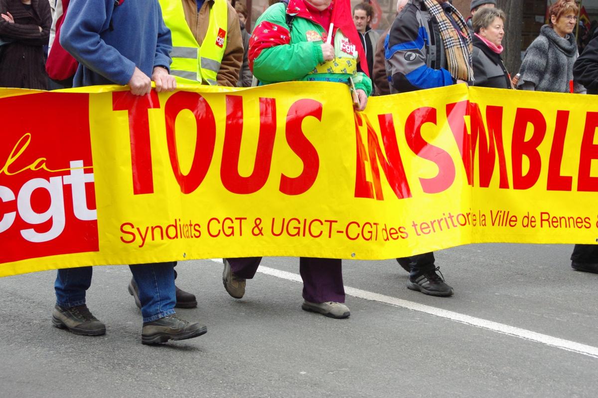 banderole de la CGT: tous ensemble