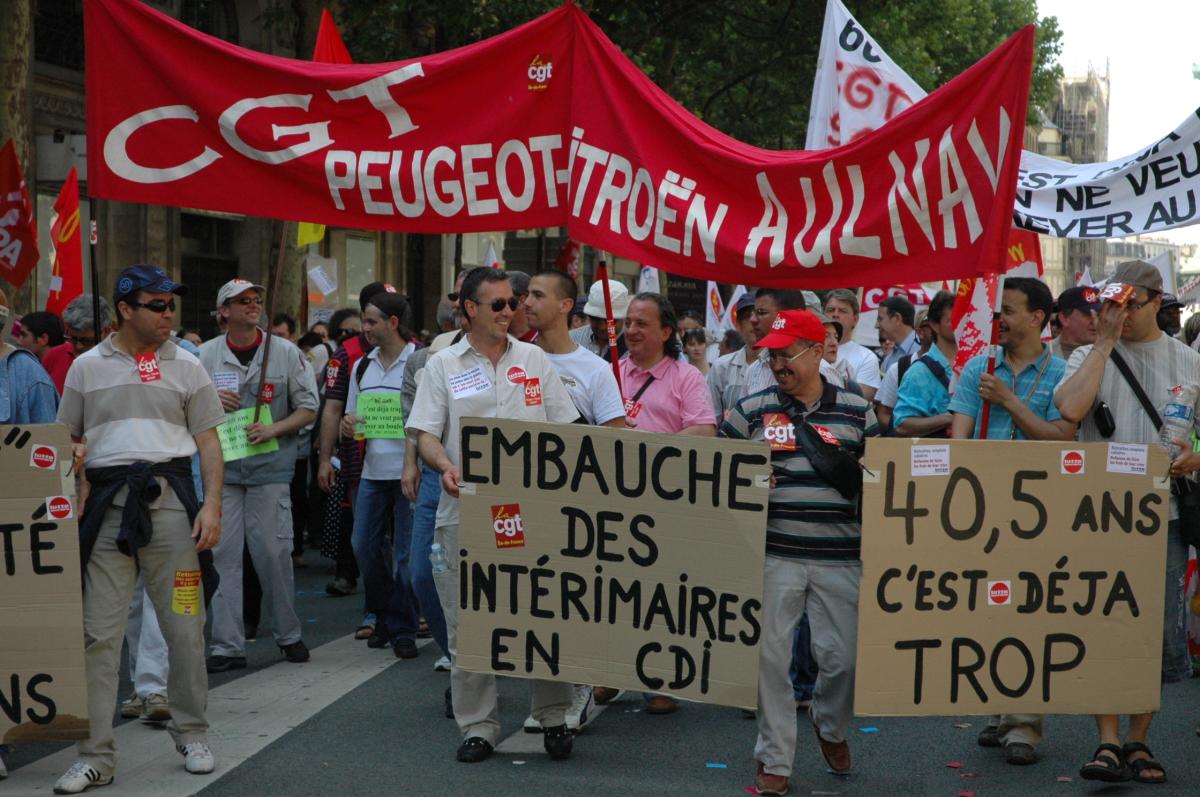 banderole et affiches Cgt Peugeot-Citroën Aulnay.