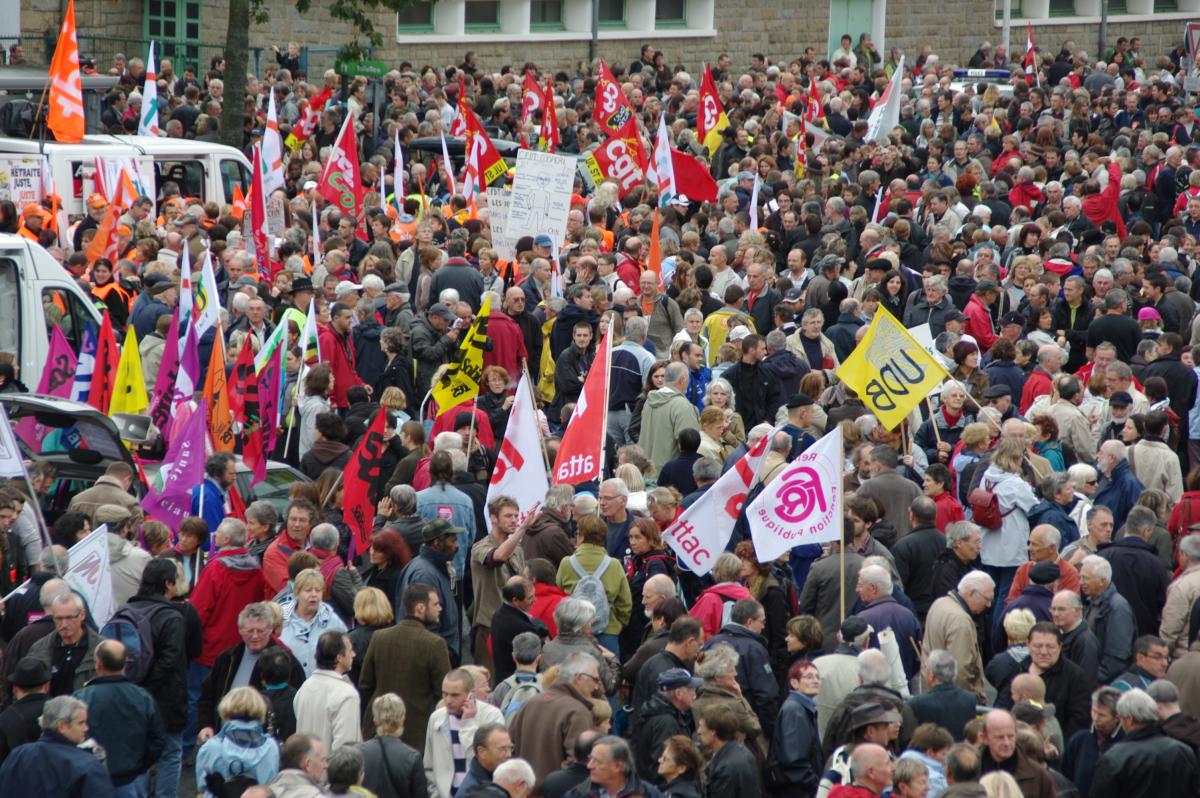 une partie de la foule au départ de la manifestation