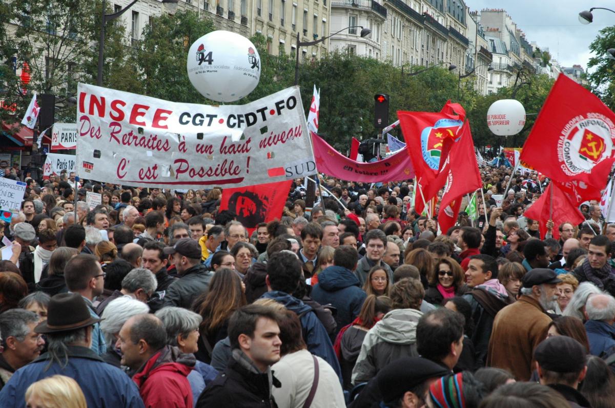 Banderole intersyndicale INSEE: des retraites à un haut niveau c'est possible!