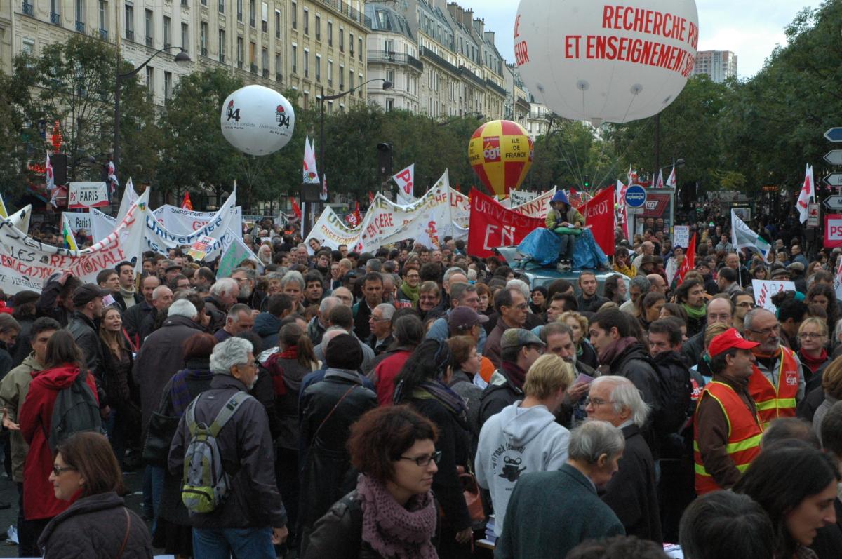 avenue des gobelins Paris, manifestation contre le projet gouvernemental de réforme des retraites.