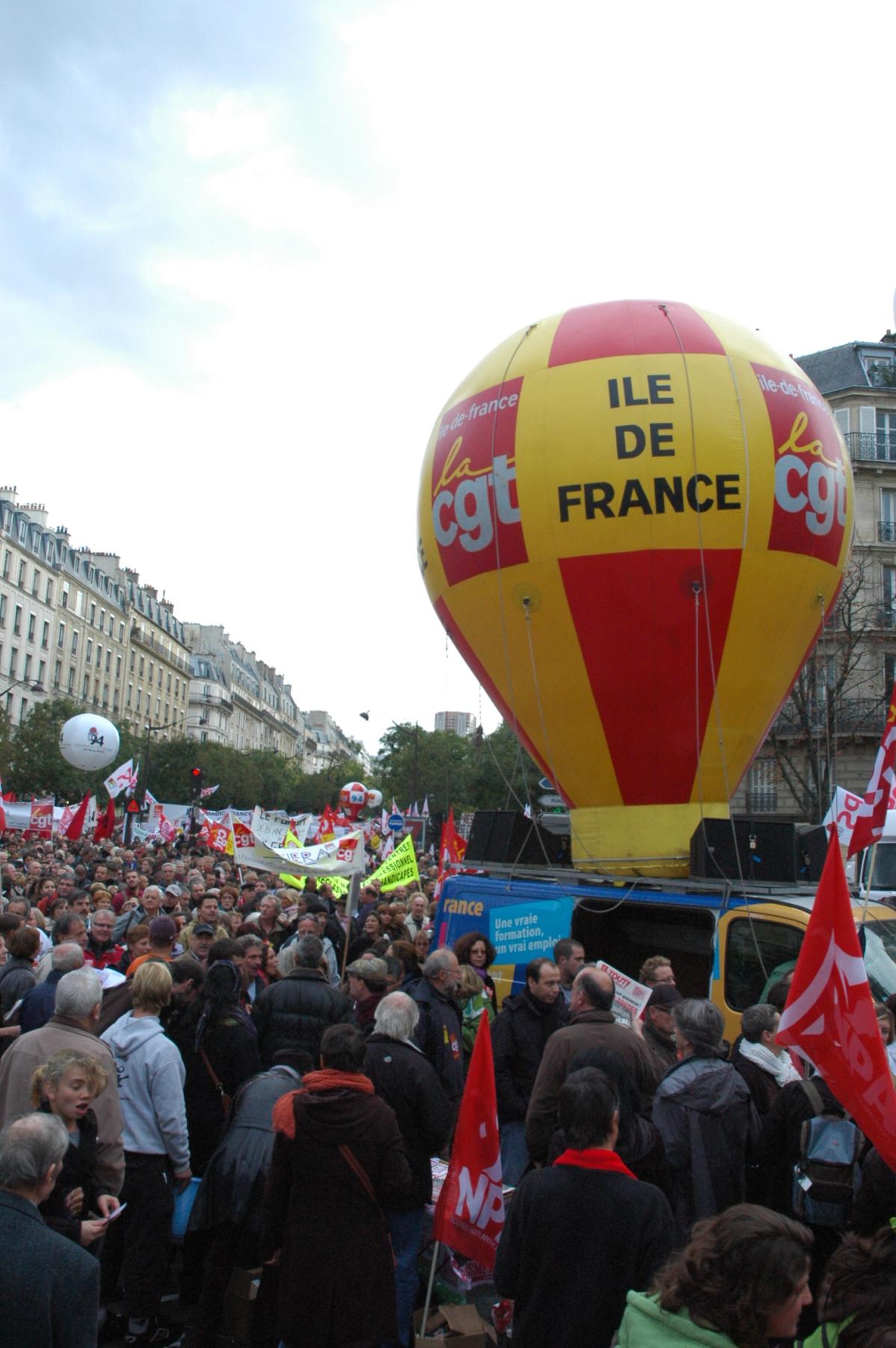 ballon de la Cgt ile de france avenue des gobelins Paris.