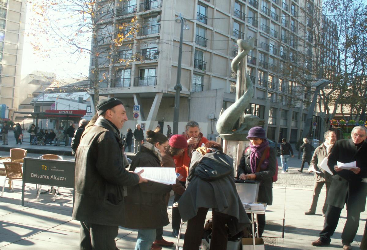 votation citoyenne au centre ville de Marseille