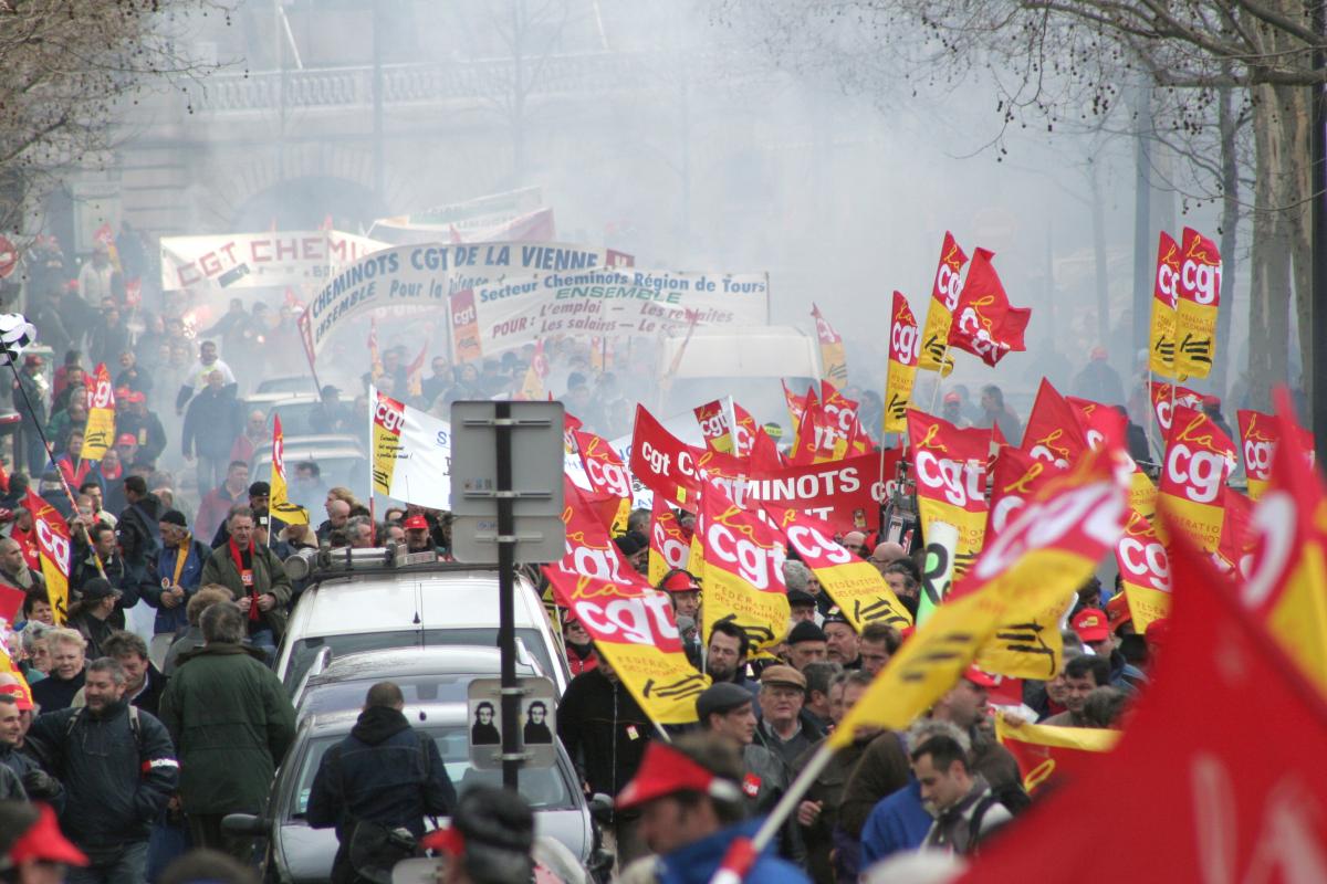 cortège des Cheminots à la manifestation 8 fev 2007 à Paris