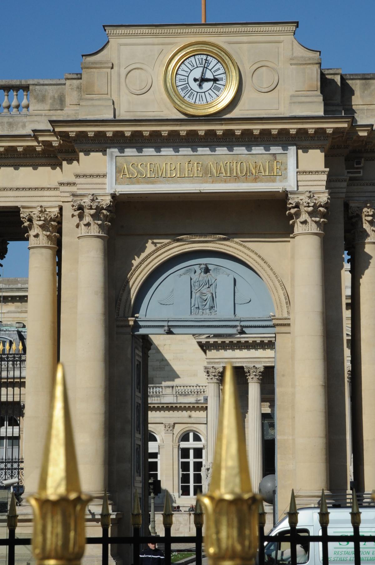 entrée de l'Assemblée Nationale