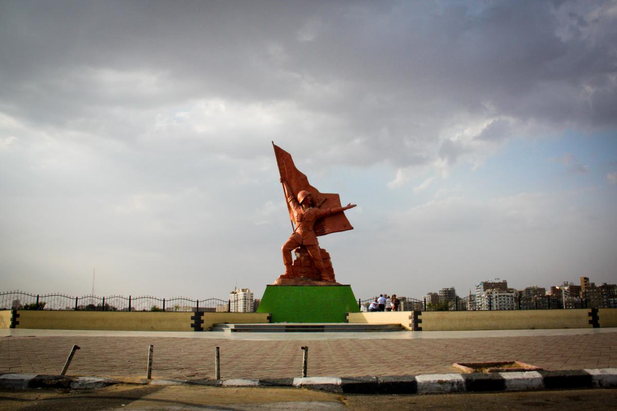 Monument en hommage aux soldats égyptiens et aux habitants de Suez qui résistèrent aux soldats israéliens en 1967