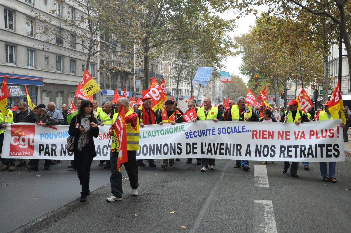 banderole Cgt par notre action donnons de l'avenir à nos retraites
