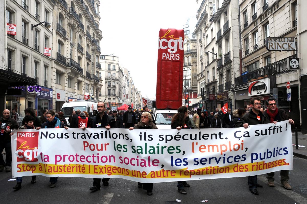 UD Cgt banderole stop à l'austérité! exigeons une autre répartition des richesses