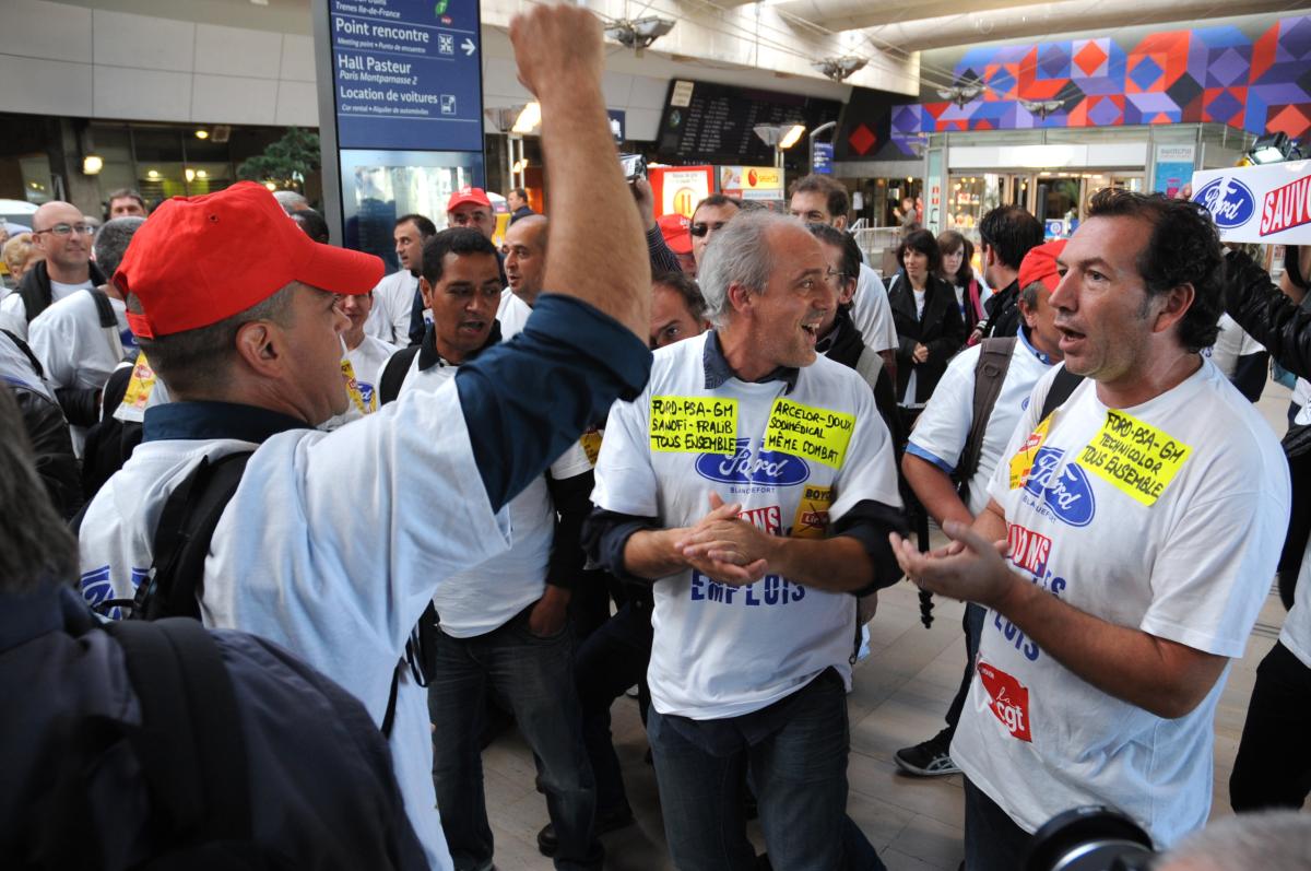 Arrivée des Ford gare Montparnasse