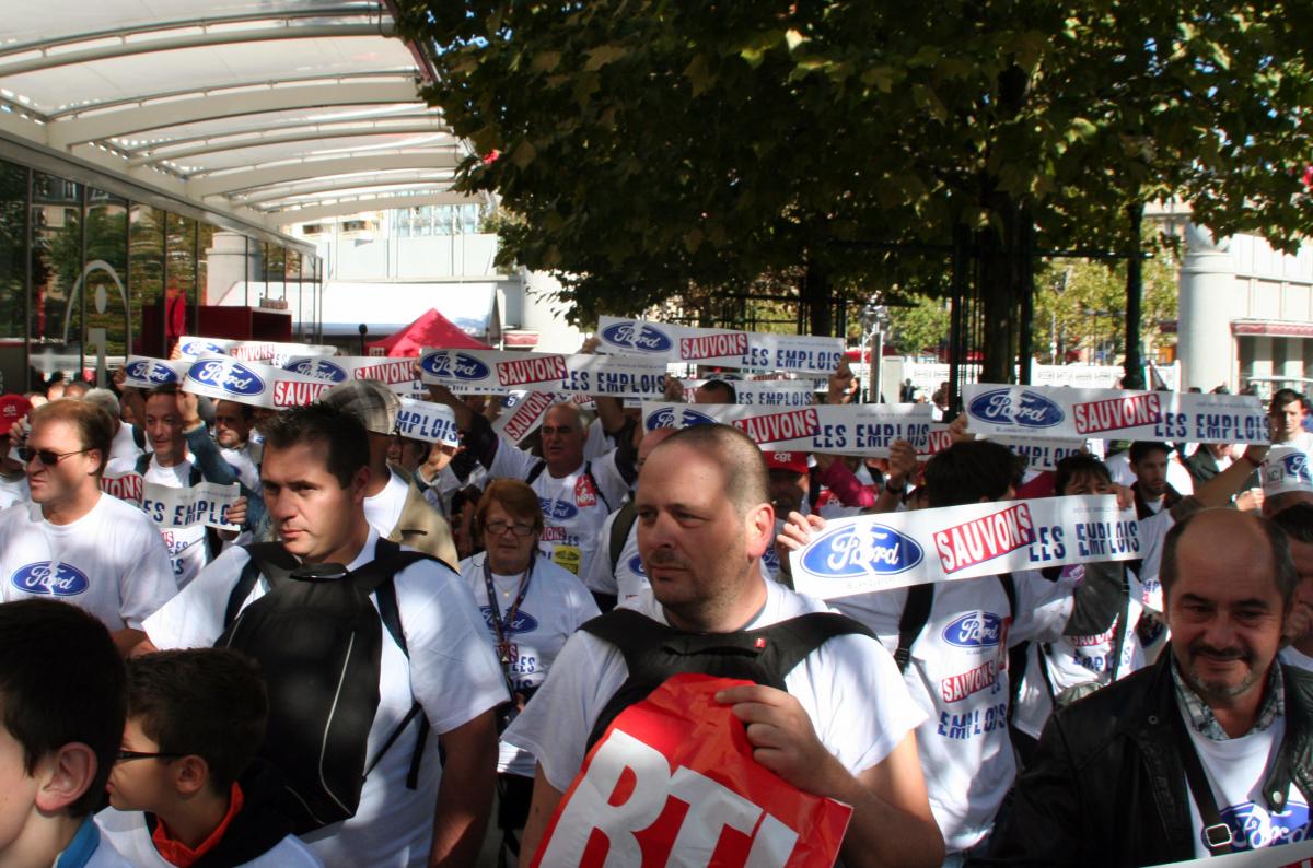 En manifestation dans les allées du salon