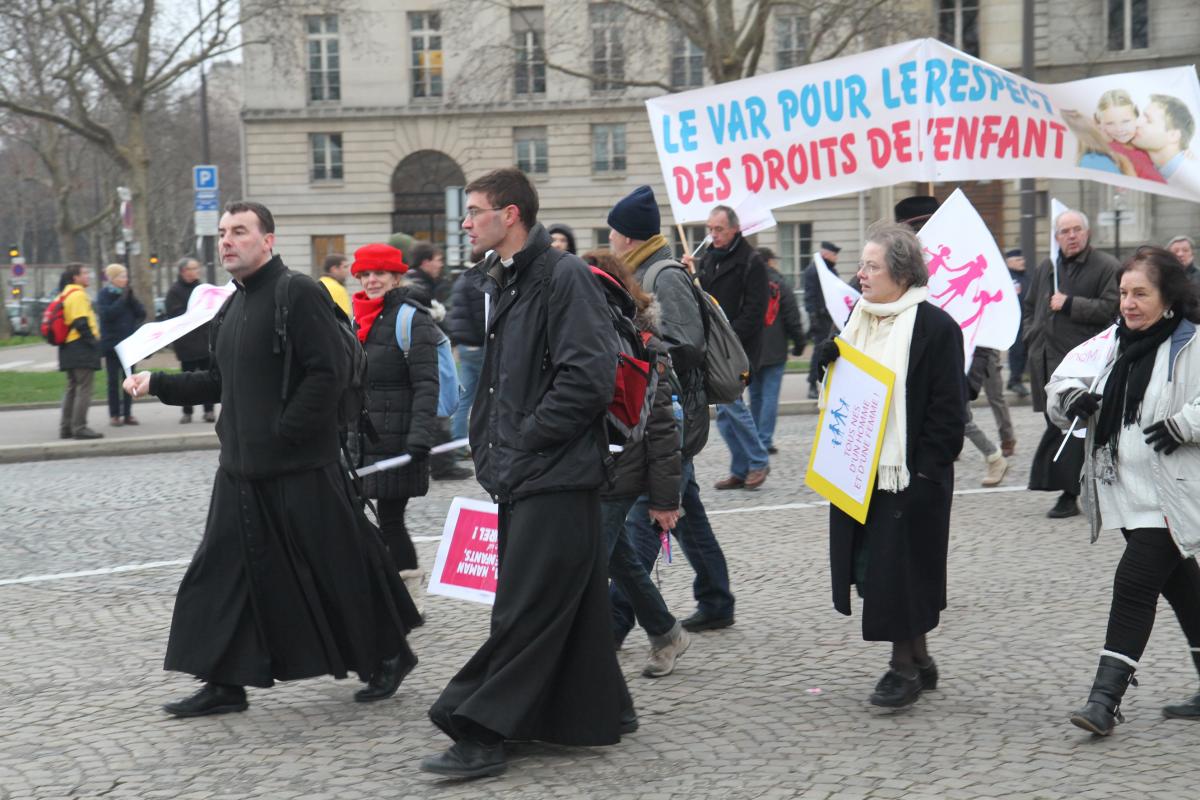 délégation du Var avec prêtres