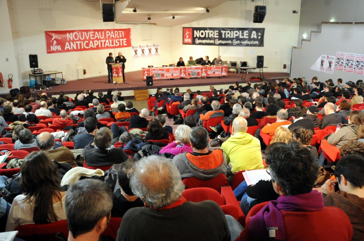 Salle au Deuxième Congrès du Npa