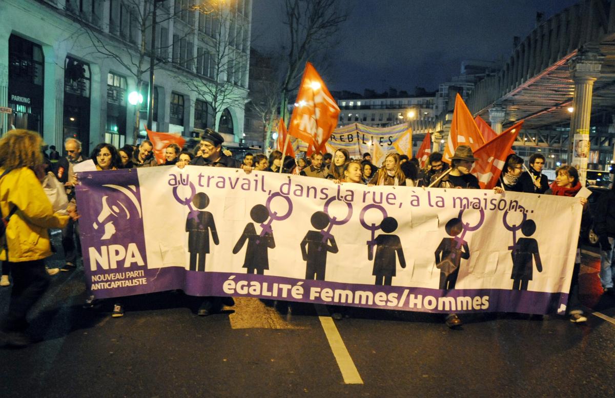 Cortège du Npa égalité femmes hommes