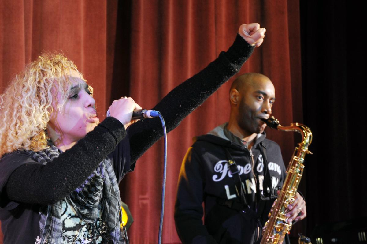 Chanteuse Shein B (slam)