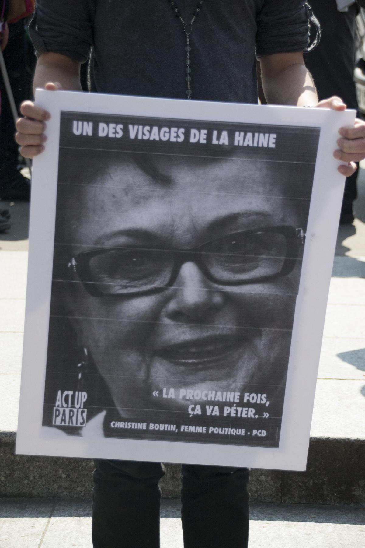 Rassemblement pour l'égalité des droits - Pancarte Act-Up