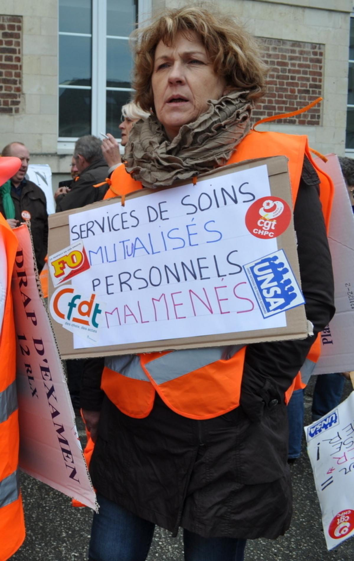 Syndicaliste avec pancarte