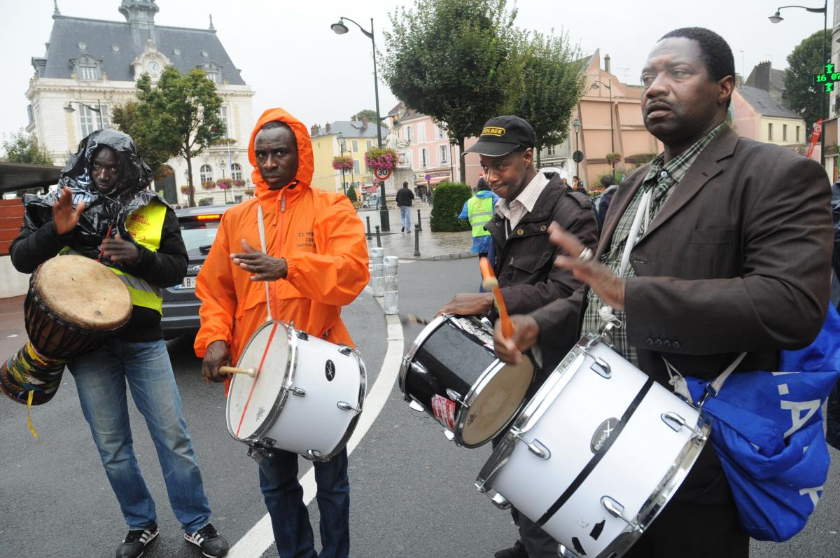 Musique marche des sans-papiers Corbeil