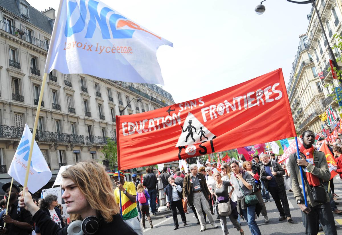 Banderole Education sans frontières