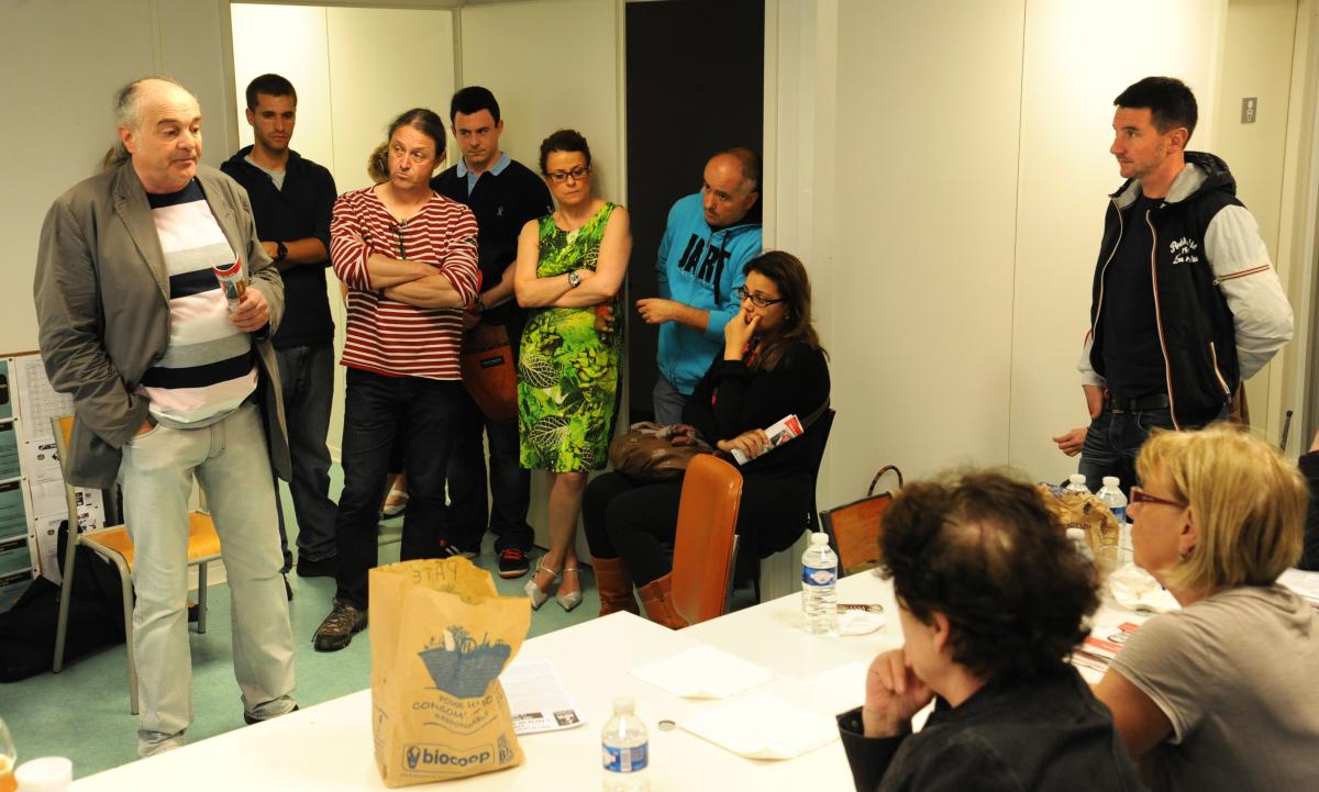Rencontre avec les personnels en grève du service psychiatrique de l'hôpital Poissy Saint-Germain