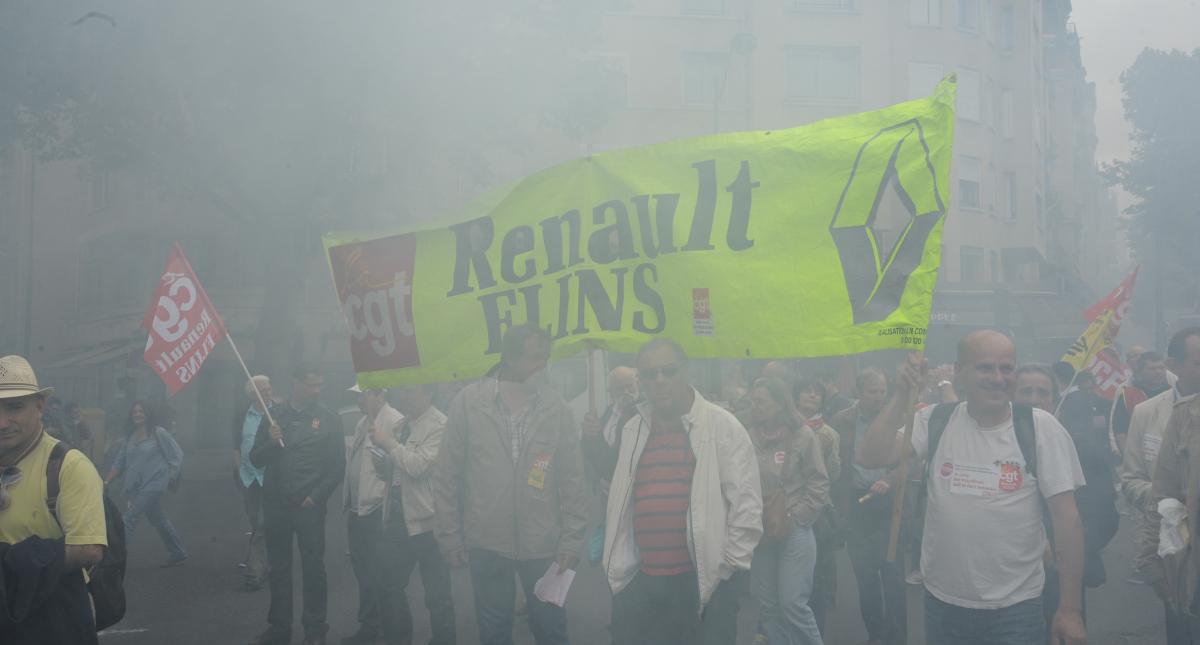 Banderole Renault Flins