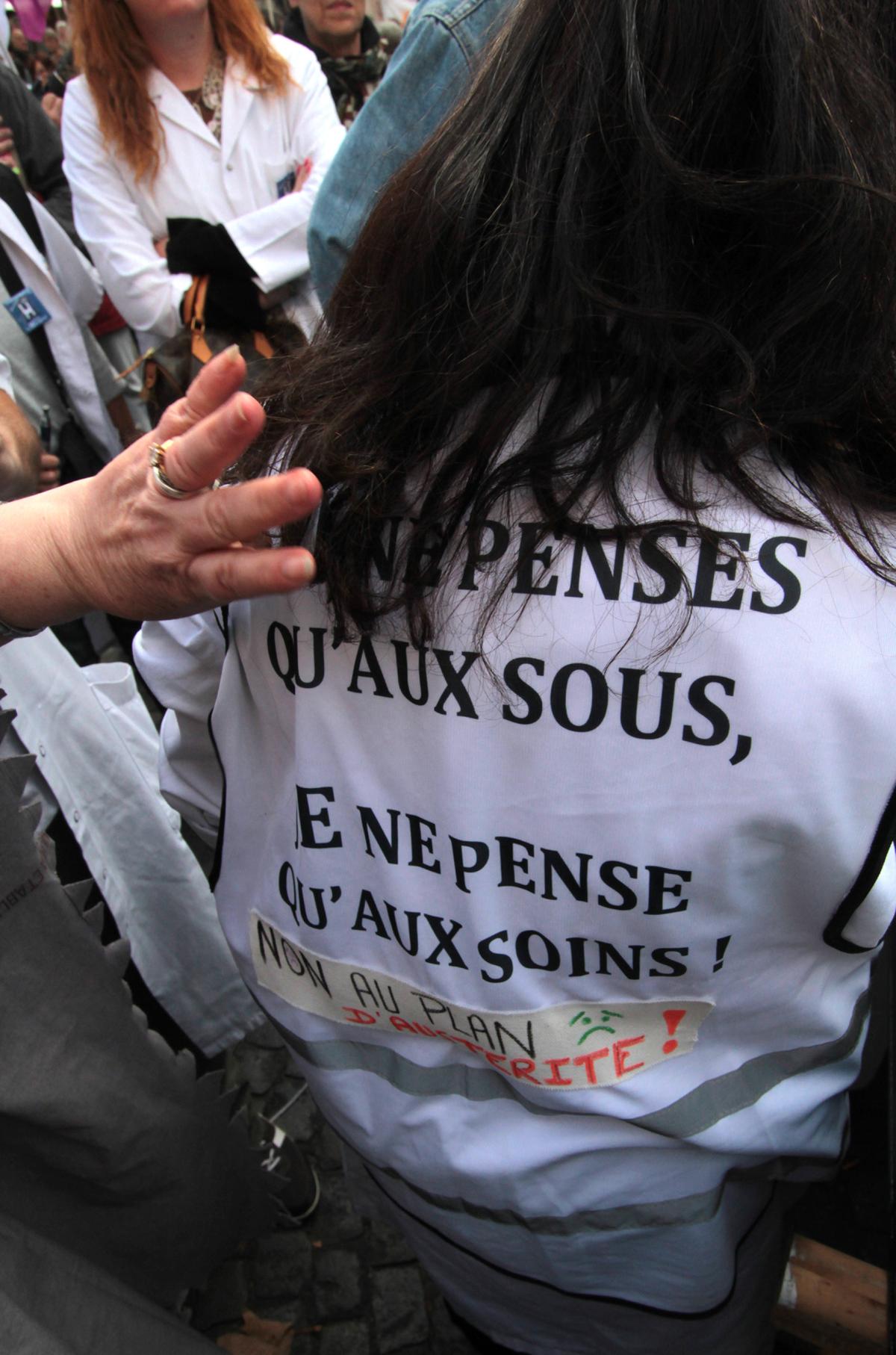 tu penses qu'aux sous je ne pense qu'aux soins