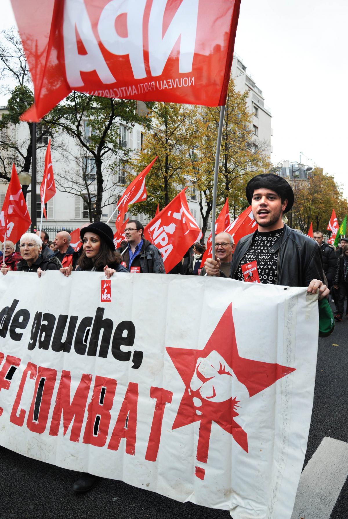 Banderole Npa de droite comme de gauche l'Austérité ça se combat