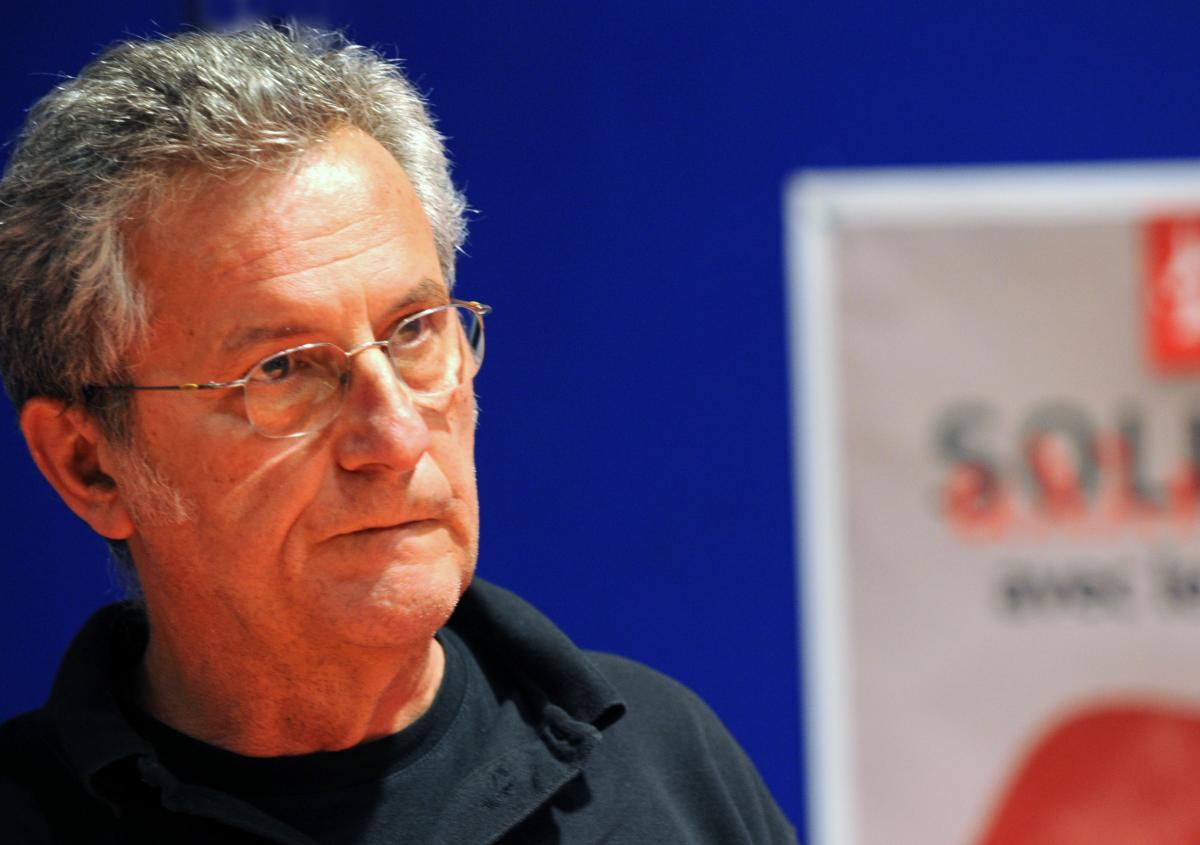 Antonis Ntavalenos membre de DEA courant de gauche de Syrisa à la 4em Fête Anticapitaliste du Npa Paris