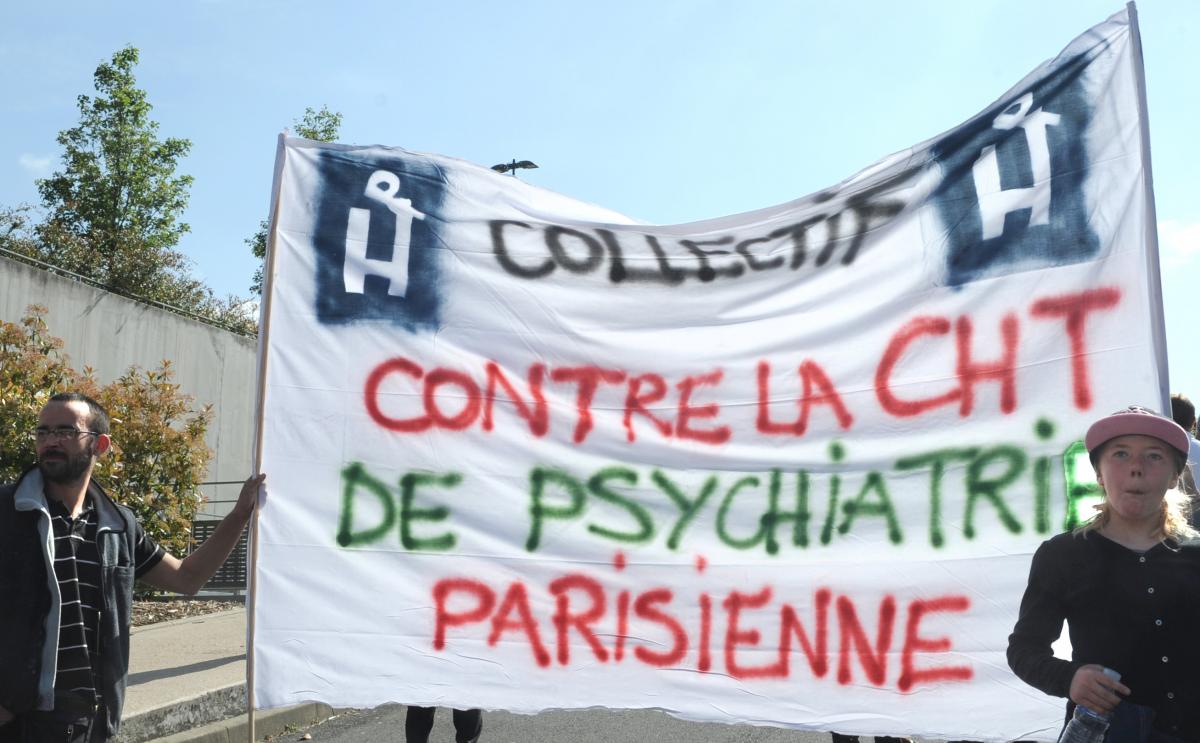 Banderole Collectif Contre la CHT de Psychiatrie Parisienne