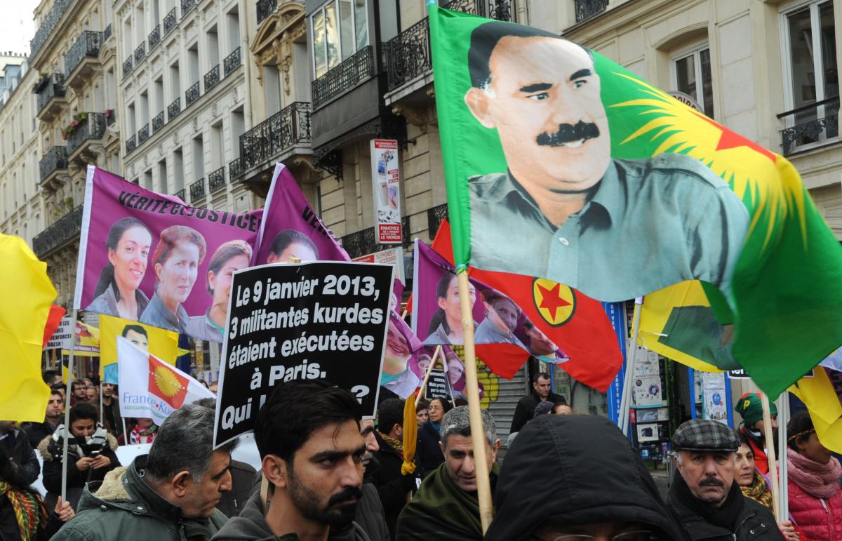 Pancarte 9 janvier 2013 3 militantes Kurdes étaient éxécutées à Paris en 2013