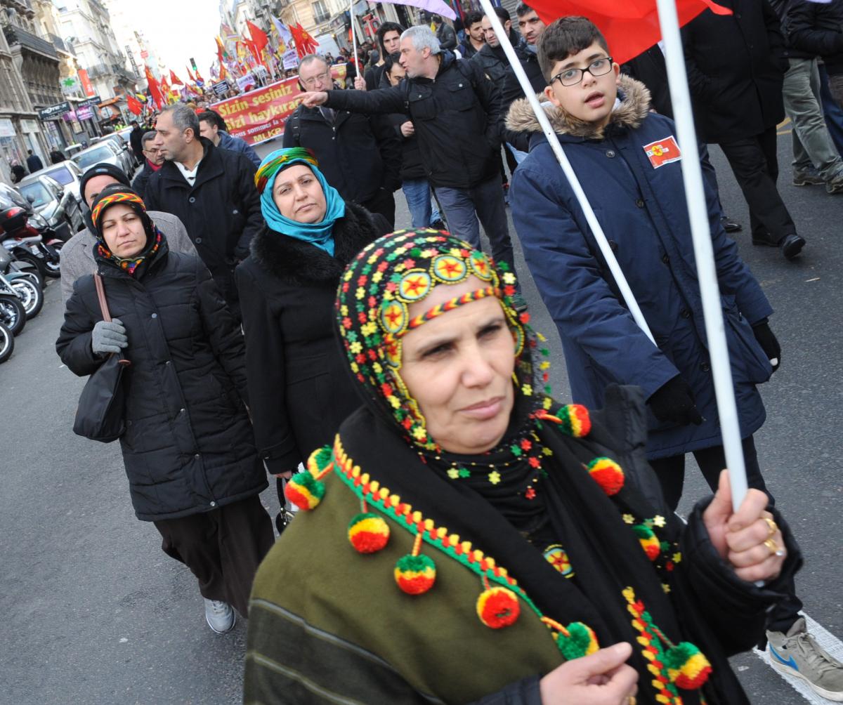 Militantes Kurde Vérité et justice pour Sakine, Rojbîn et Leyla, militantes kurdes assassinées à Paris en 2013