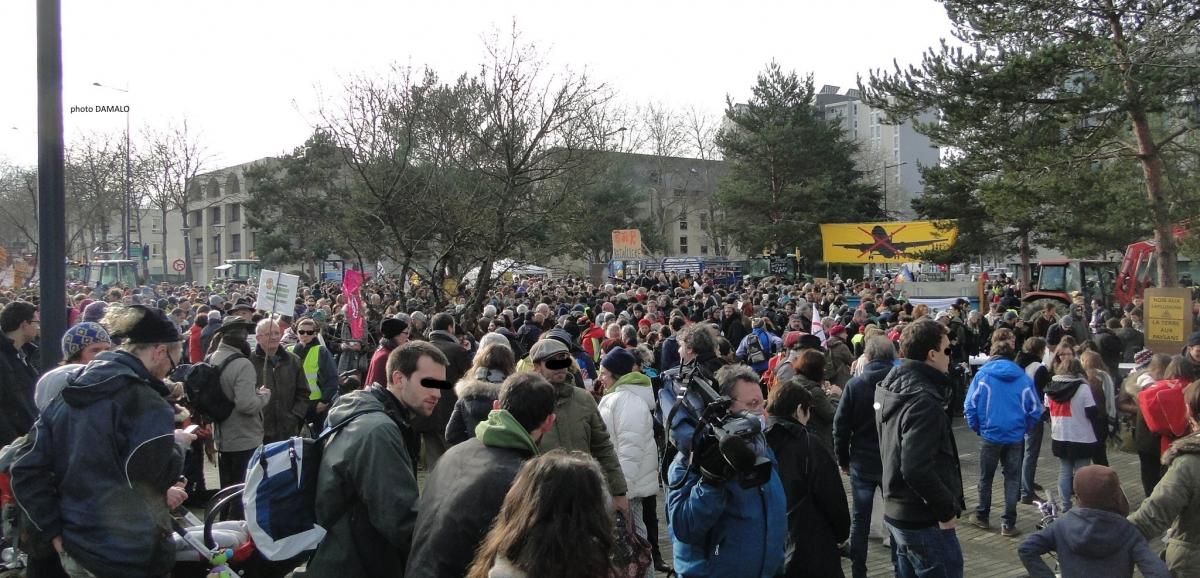 Rassemblement devant Rennes-Métropole