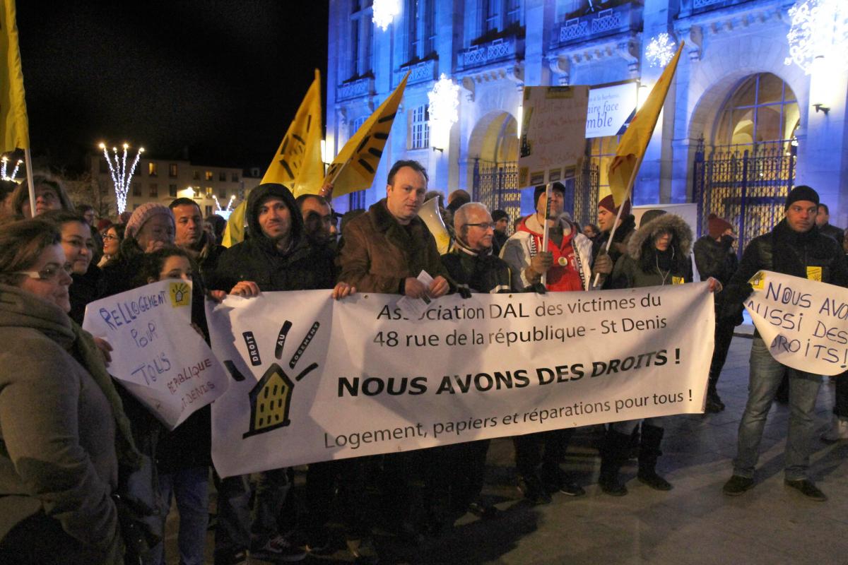 Devant la mairie