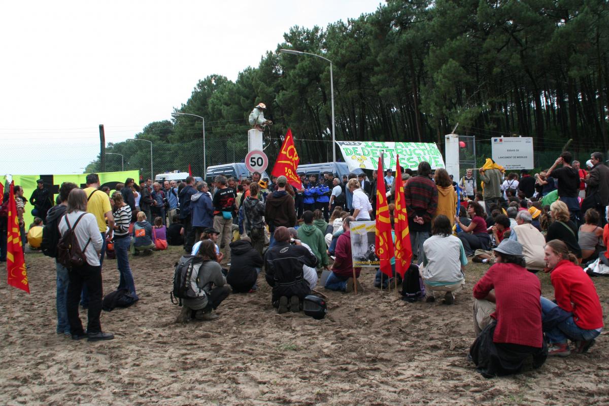 Manif anti M51 à Biscarrosse sept 2007